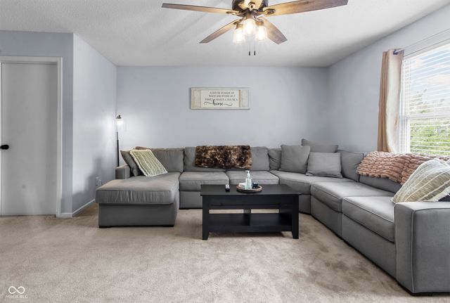 9891 Sapphire Berry Lane, Fishers, IN 46038