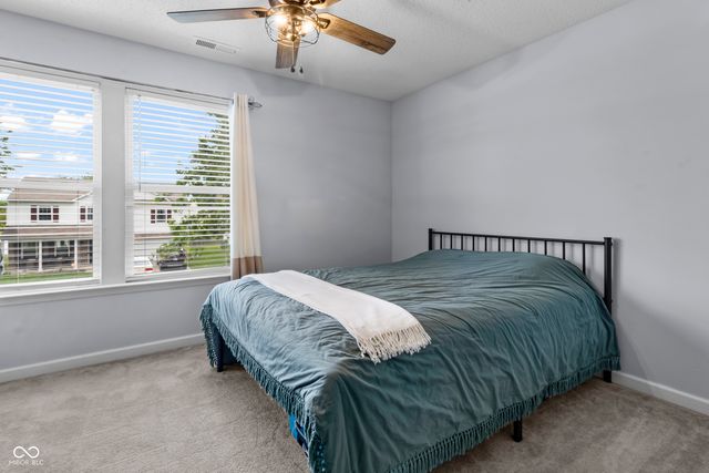 9891 Sapphire Berry Lane, Fishers, IN 46038