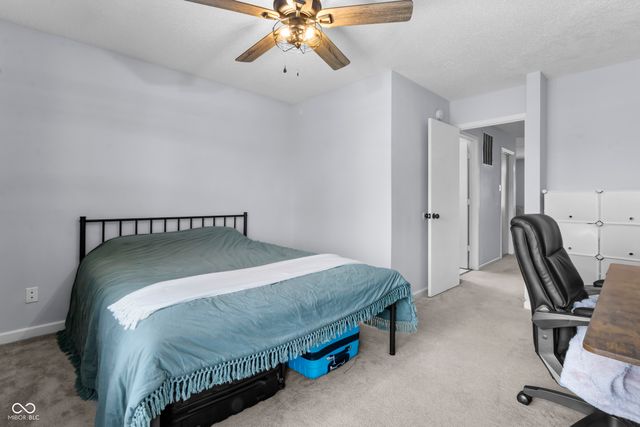 9891 Sapphire Berry Lane, Fishers, IN 46038