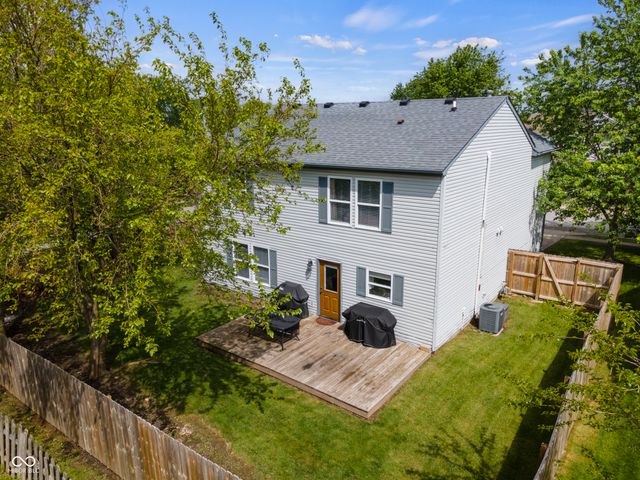9891 Sapphire Berry Lane, Fishers, IN 46038