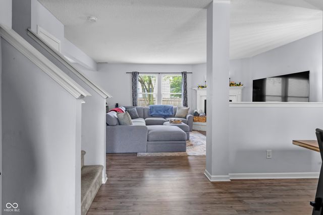 9891 Sapphire Berry Lane, Fishers, IN 46038