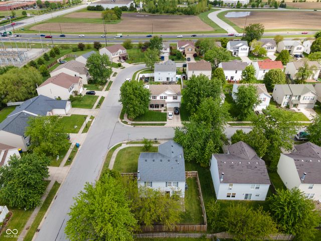 9891 Sapphire Berry Lane, Fishers, IN 46038