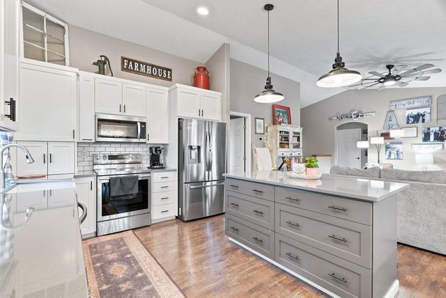 524 S Moore Ln, Spokane Valley, WA 99037