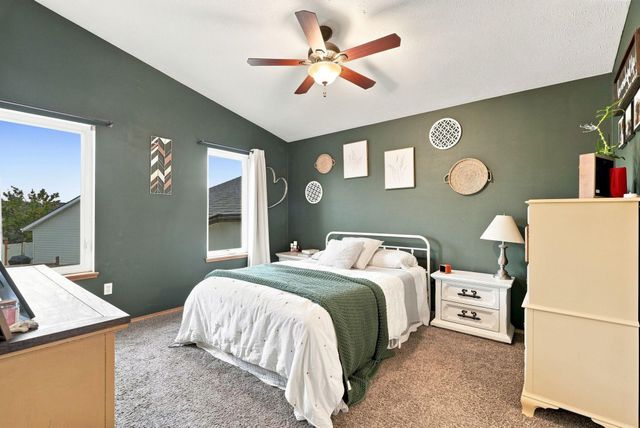 524 S Moore Ln, Spokane Valley, WA 99037