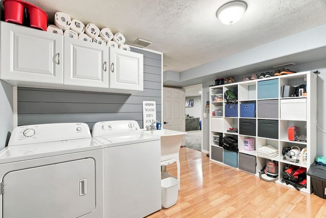 524 S Moore Ln, Spokane Valley, WA 99037