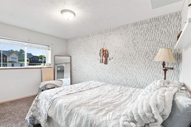 524 S Moore Ln, Spokane Valley, WA 99037