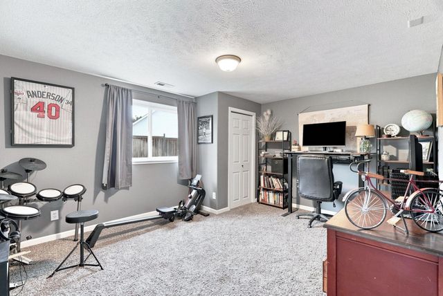 524 S Moore Ln, Spokane Valley, WA 99037