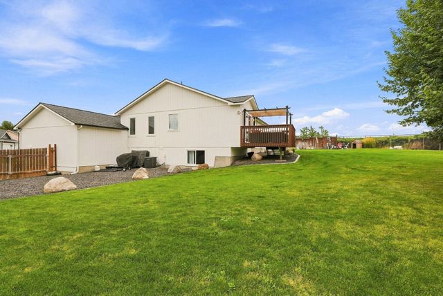 524 S Moore Ln, Spokane Valley, WA 99037