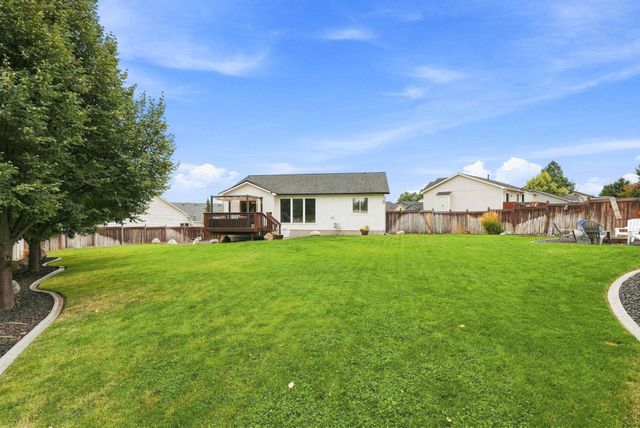 524 S Moore Ln, Spokane Valley, WA 99037