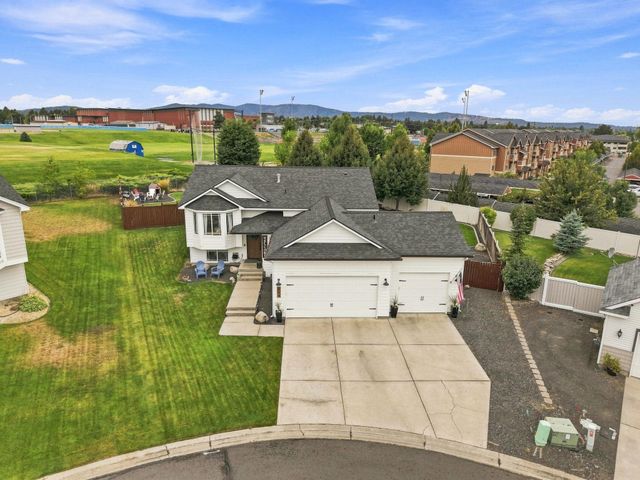 524 S Moore Ln, Spokane Valley, WA 99037