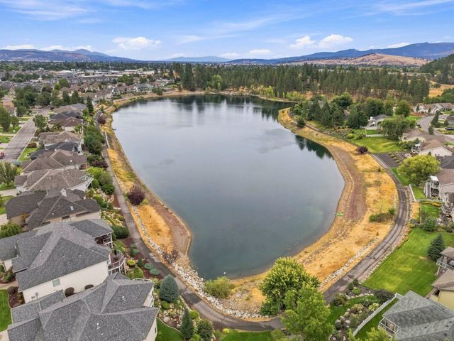 524 S Moore Ln, Spokane Valley, WA 99037