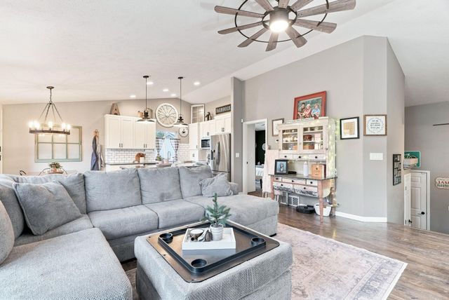 524 S Moore Ln, Spokane Valley, WA 99037