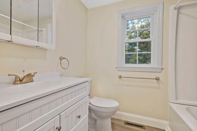 6 Dale St 6, Franklin, MA 02038