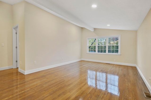 6 Dale St 6, Franklin, MA 02038
