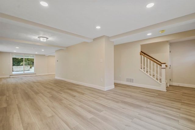 6 Dale St 6, Franklin, MA 02038