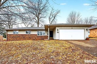 1823 HIGHWOOD Avenue, Pekin, IL 61554