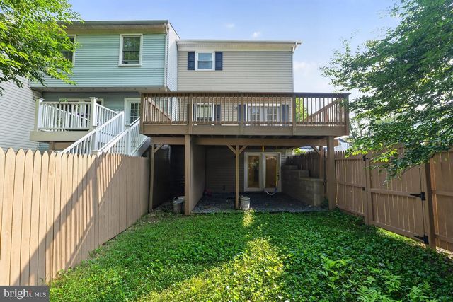 2074 LAKE GROVE LN, Crofton, MD 21114