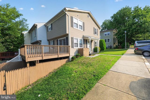 2074 LAKE GROVE LN, Crofton, MD 21114
