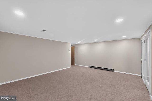 2074 LAKE GROVE LN, Crofton, MD 21114