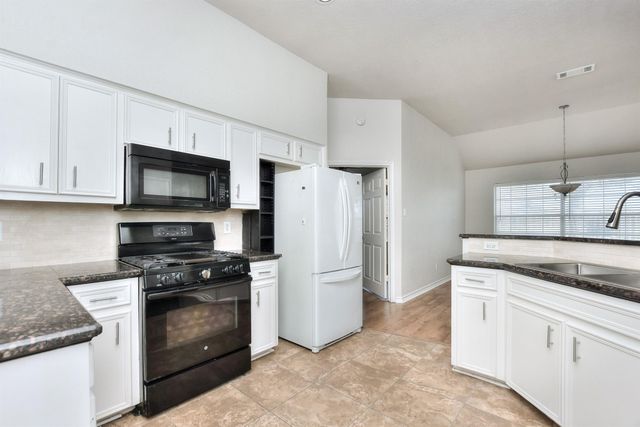 210 Village DR, Georgetown, TX 78628