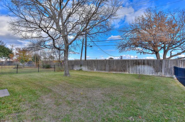 210 Village DR, Georgetown, TX 78628