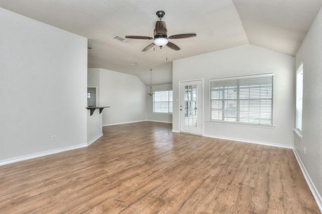 210 Village DR, Georgetown, TX 78628