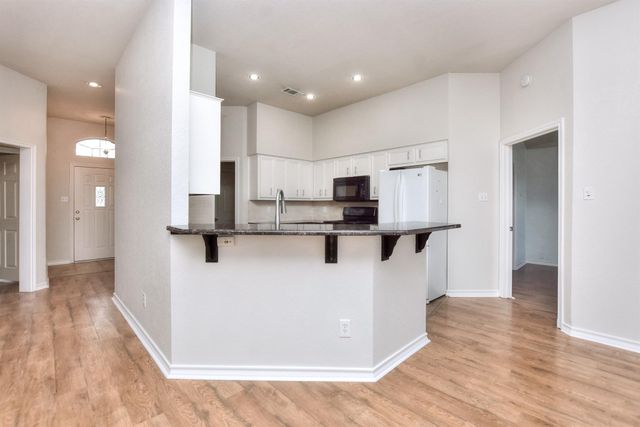 210 Village DR, Georgetown, TX 78628