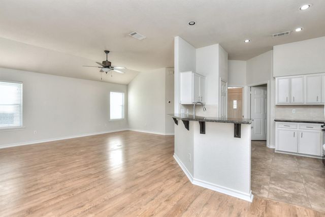 210 Village DR, Georgetown, TX 78628