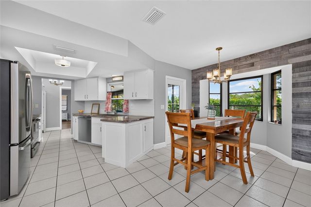 255 MARK TWAIN LANE, Rotonda West, FL 33947