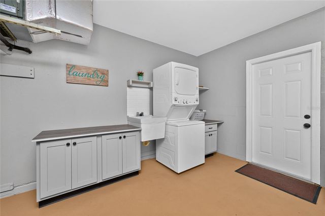 255 MARK TWAIN LANE, Rotonda West, FL 33947