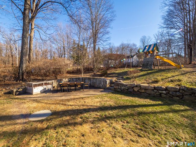 15 Lookout Drive, Ridgefield, CT 06877