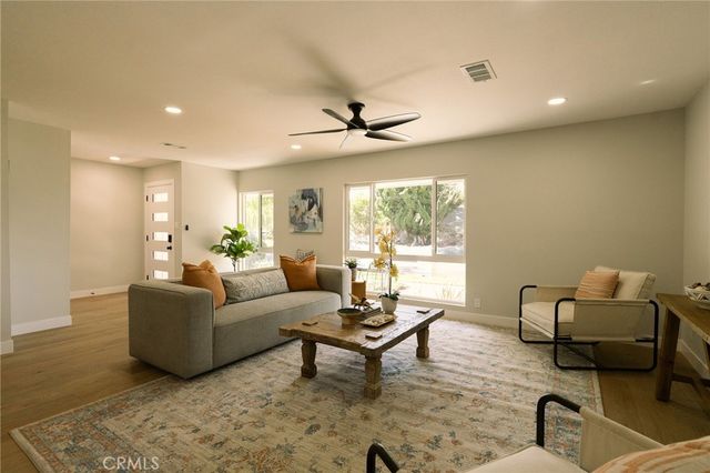 2050 Josie Avenue, Long Beach, CA 90815