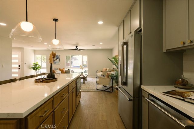 2050 Josie Avenue, Long Beach, CA 90815