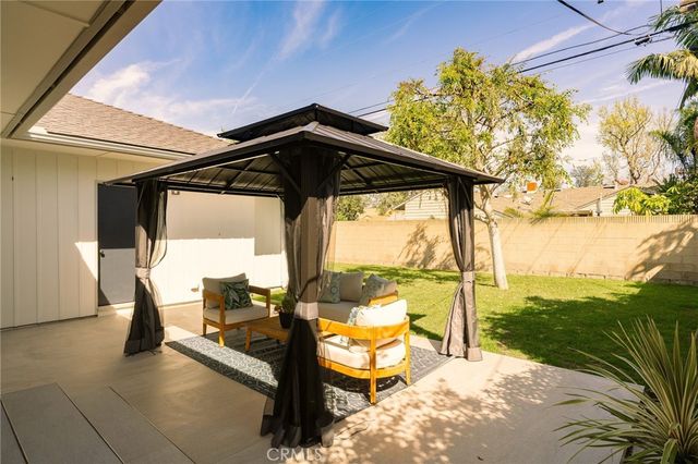 2050 Josie Avenue, Long Beach, CA 90815