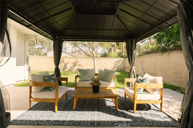 2050 Josie Avenue, Long Beach, CA 90815