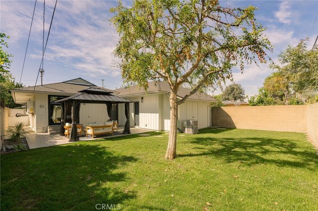 2050 Josie Avenue, Long Beach, CA 90815