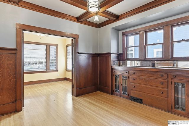 6528 Florence Boulevard, Omaha, NE 68112