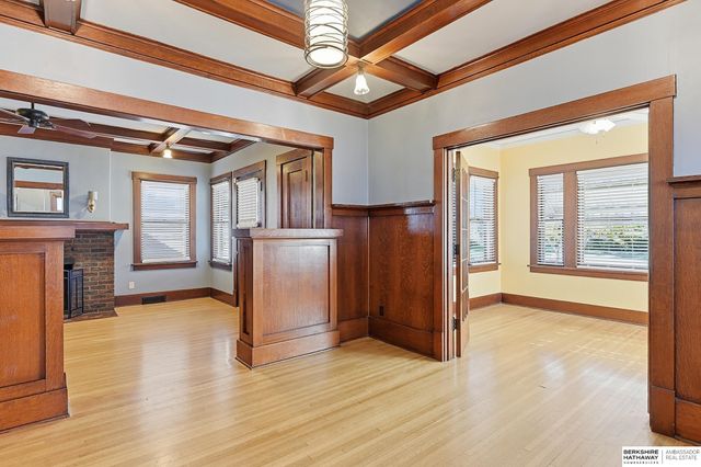 6528 Florence Boulevard, Omaha, NE 68112