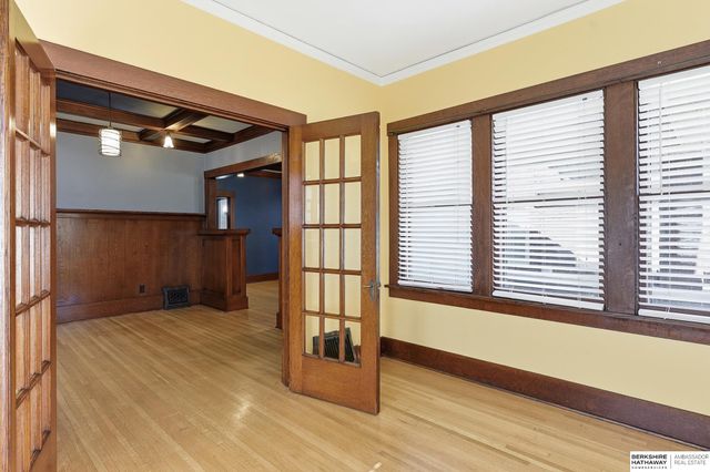 6528 Florence Boulevard, Omaha, NE 68112