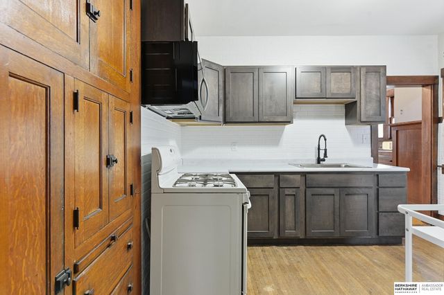 6528 Florence Boulevard, Omaha, NE 68112