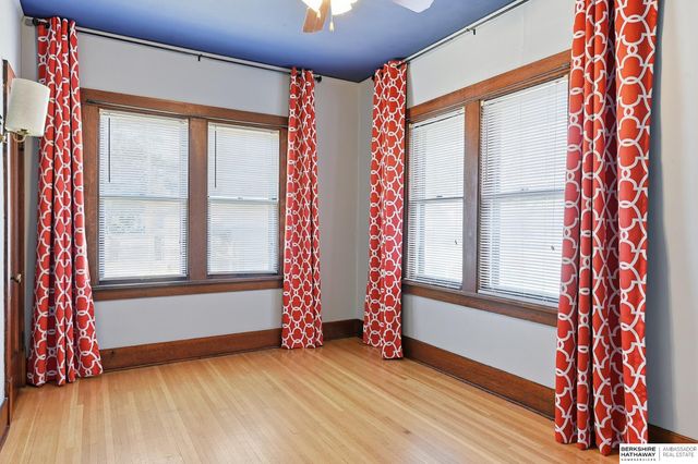 6528 Florence Boulevard, Omaha, NE 68112