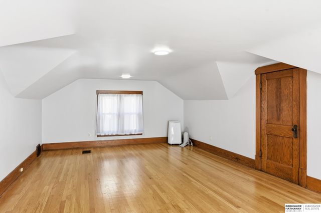 6528 Florence Boulevard, Omaha, NE 68112