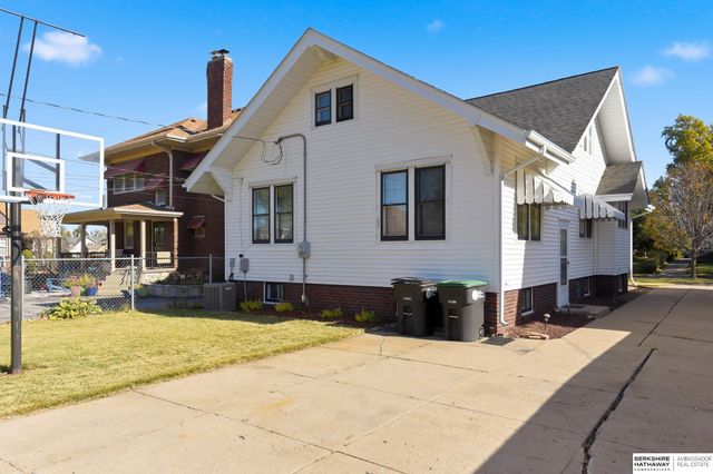 6528 Florence Boulevard, Omaha, NE 68112