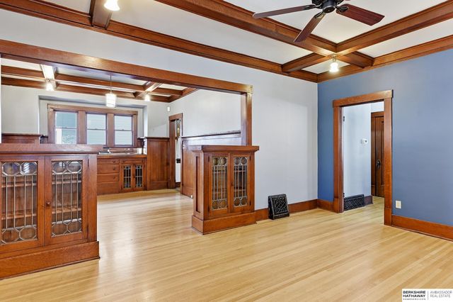 6528 Florence Boulevard, Omaha, NE 68112