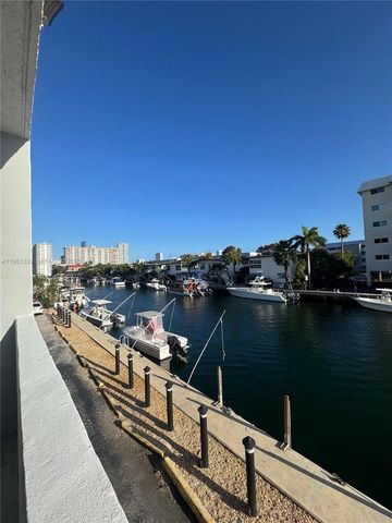 3642 NE 171st St 203, North Miami Beach, FL 33160
