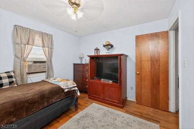 126 Jay Pl, Middlesex Boro, NJ 08846