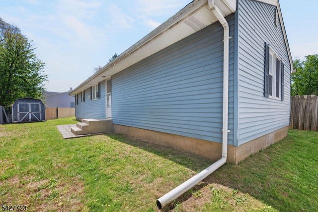 126 Jay Pl, Middlesex Boro, NJ 08846