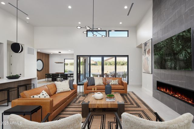 13697 N 88th Place, Scottsdale, AZ 85260