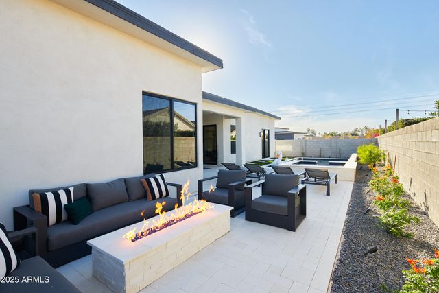 13697 N 88th Place, Scottsdale, AZ 85260