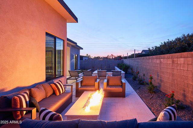 13697 N 88th Place, Scottsdale, AZ 85260